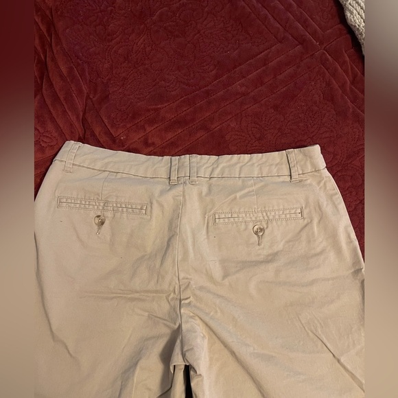 Khakis by Gap The Boyfriend Shorts women’s size 8‎ Tan walking shorts Summer Fun - Picture 7 of 12